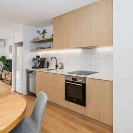 Modern & Sun-Soaked Two-Bedroom Townhouse - Photo 4