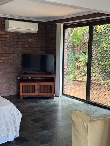 Welcome to 28 Knight Street, Rochedale South – One-Bedroom Studio Living - Photo 5