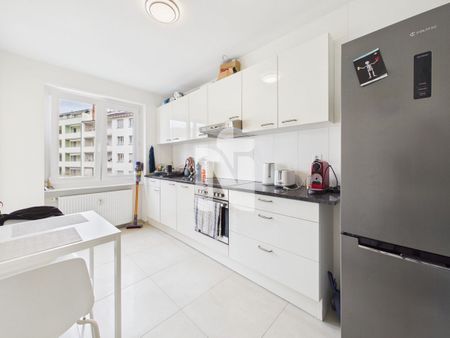 Praktische 2.5-Zimmer-Wohnung mit Balkon, Lift, Waschturm und idealer Anbindung - Photo 4