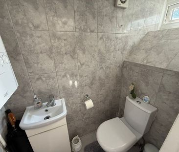 Room in a Shared House, Claylands Road, SW8 - Photo 6