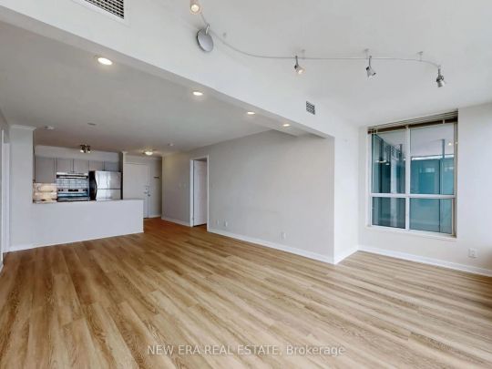 228 Queens Quay W #808 - Photo 1