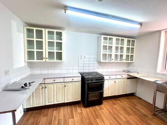 3 bedroom maisonette to rent - Photo 1