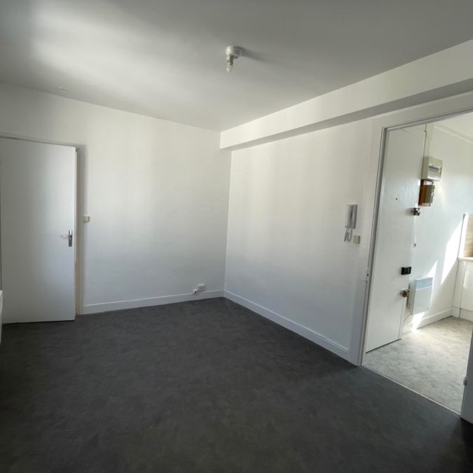 Location Appartement 2 pièces 41m² - Photo 1