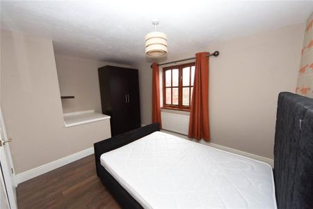 2 bedroom end of terrace house to rent - Photo 5