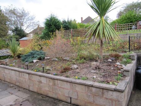 2 bedroom detached bungalow to rent - Photo 5