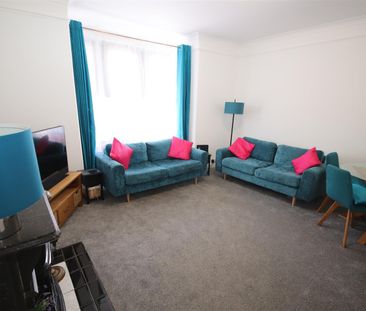 1 bedroom Apartment to let - Photo 5