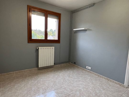 MAISON - 139,90 m² COURCELLES SUR VIOSNE - 6 pièce(s) - 139.9 m2 - Photo 1