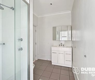 MODERN ONE BEDROOM UNIT IN DUBBO - Photo 4