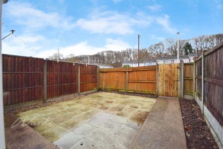 3 bedroom terraced house to rent - Photo 3