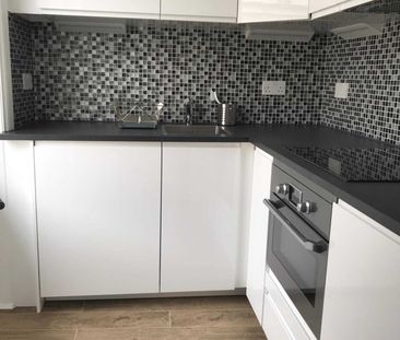 Price £1,650 pcm - Available 18/12/2025 - Furnished - Photo 5