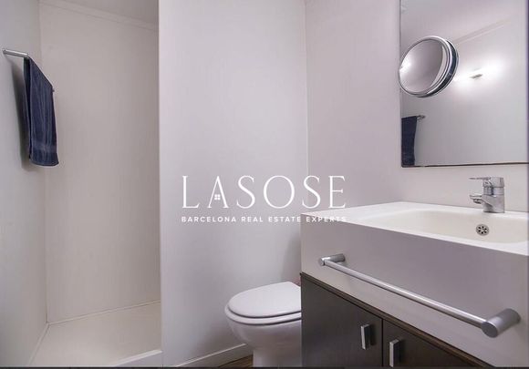 Apartment 74m² with terrace to rent in El Poblenou, Barcelona - Photo 1