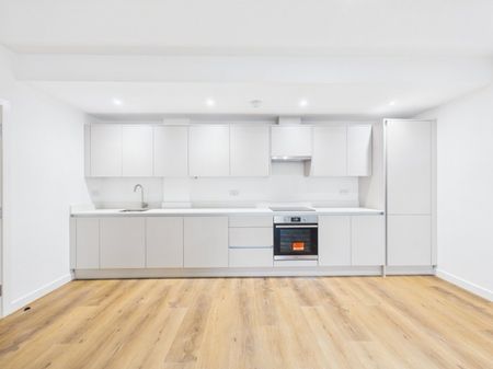 The Causeway, Staines-upon-Thames, Surrey,TW18 - Photo 3