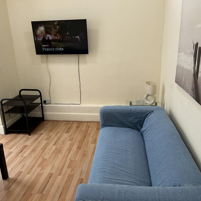 5 bedroom apartment to rent - Photo 1