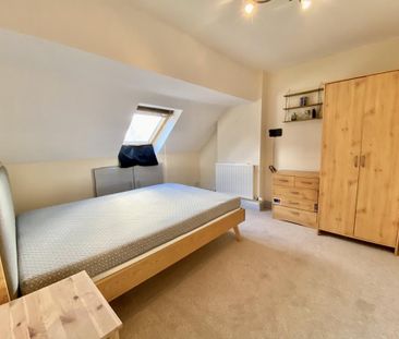 3 bedroom flat to rent - Photo 6