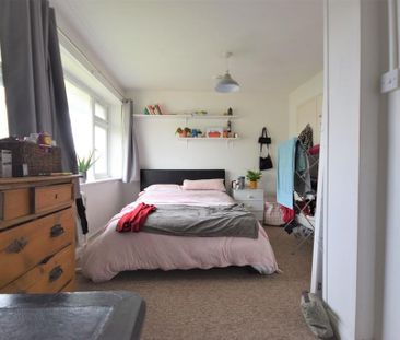 4 bedroom townhouse to rent - Photo 5