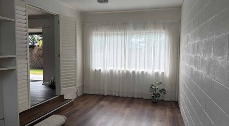 Beautiful, Spacious & Pet Friendly - Photo 2