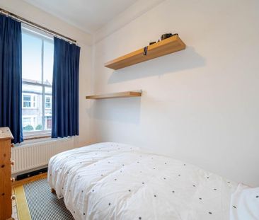 3 bedroom maisonette to rent - Photo 2