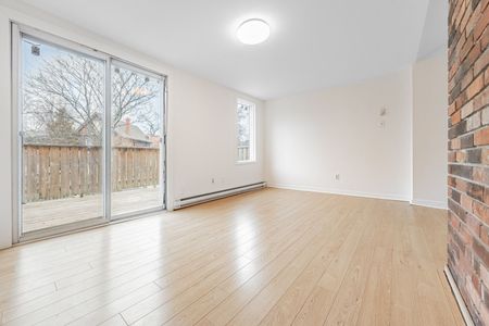 For Lease - 1538 King Street Unit# 2, Toronto, Ontario - Photo 2