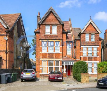 3 bedroom flat to rent - Photo 1