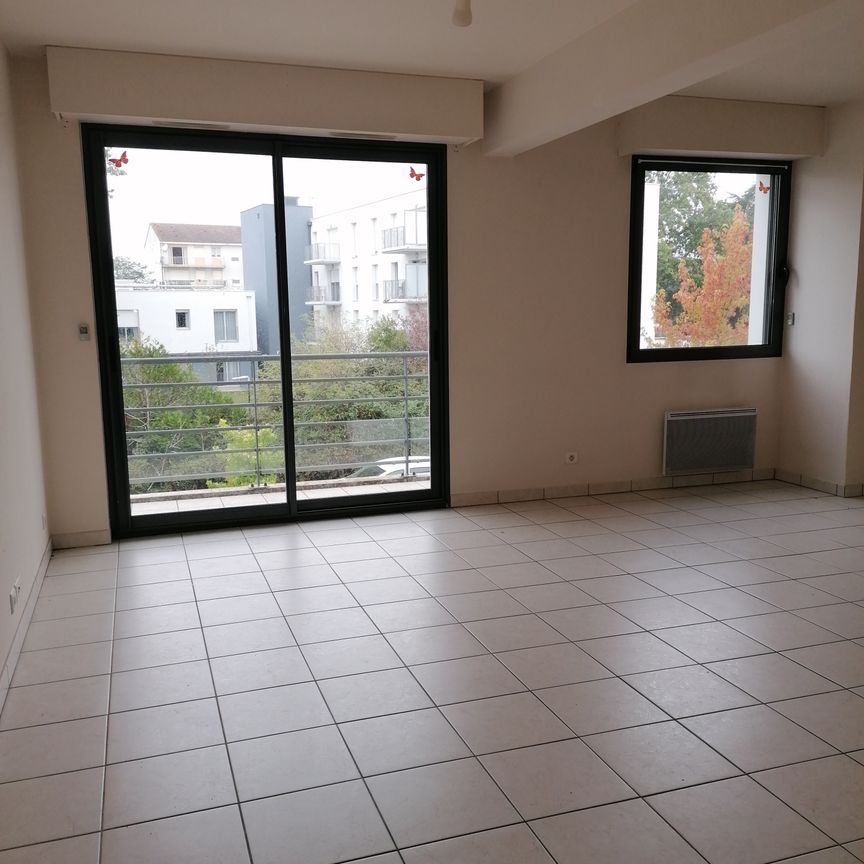 Location Appartement 2 pièces 57m² MONTAIGU VENDEE 85600 - Photo 1
