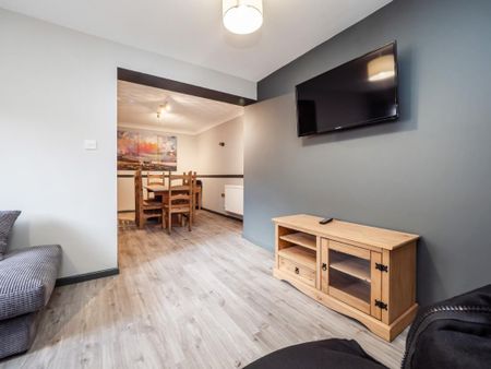 6 bedroom end of terrace house to rent - Photo 3