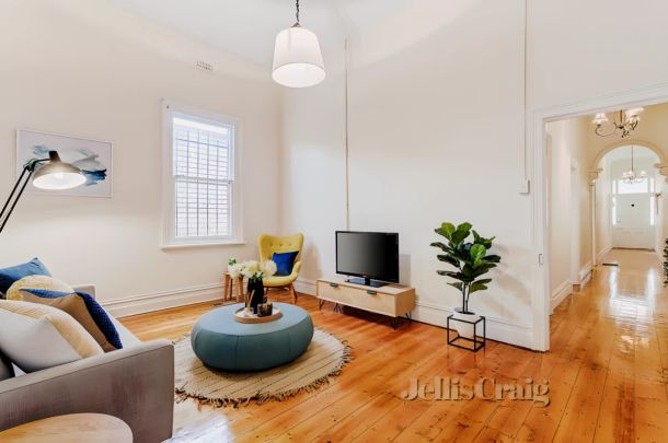 4 Bed, 2 Bath - Photo 1