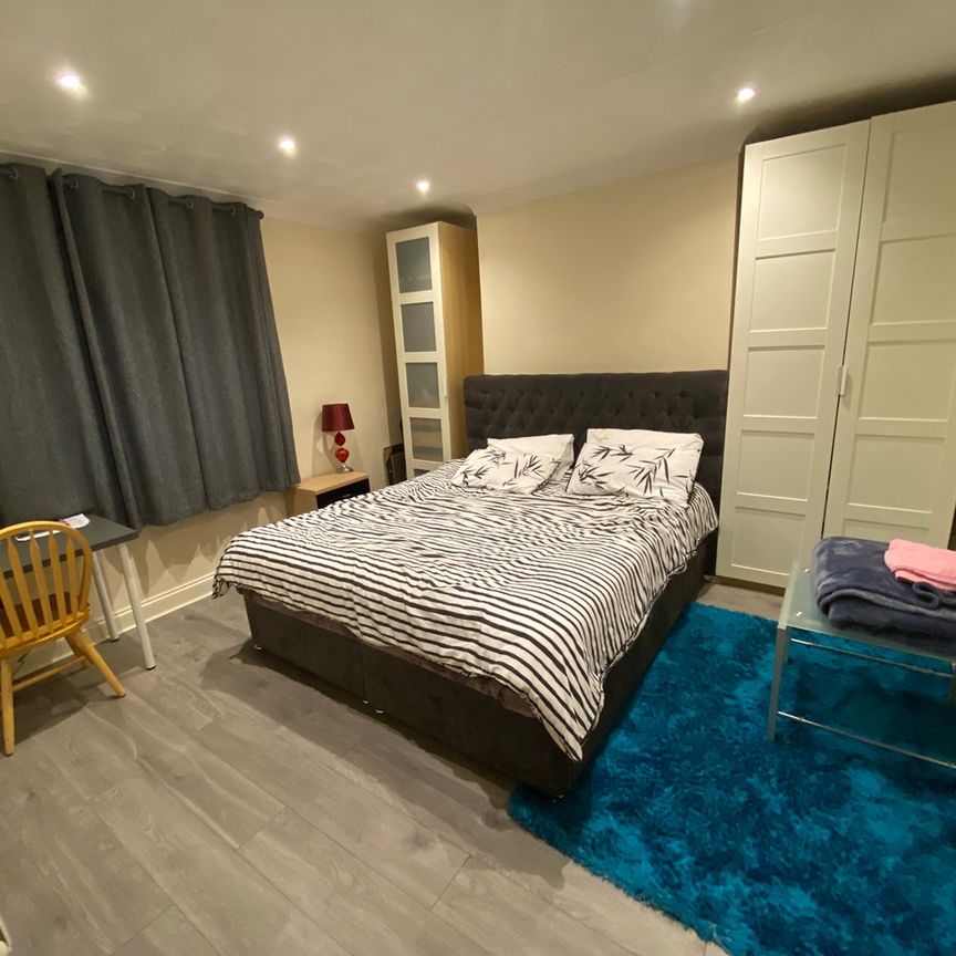 2 Bed Flat, Bevois Mansions, SO14 - Photo 1