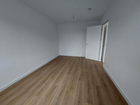 Neu renovierte 2 RWG mit Lift, Bad mit Dusche zu vermieten! - Photo 2