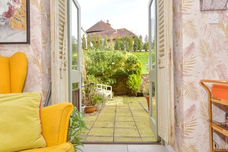 3 bedroom cottage to rent - Photo 2