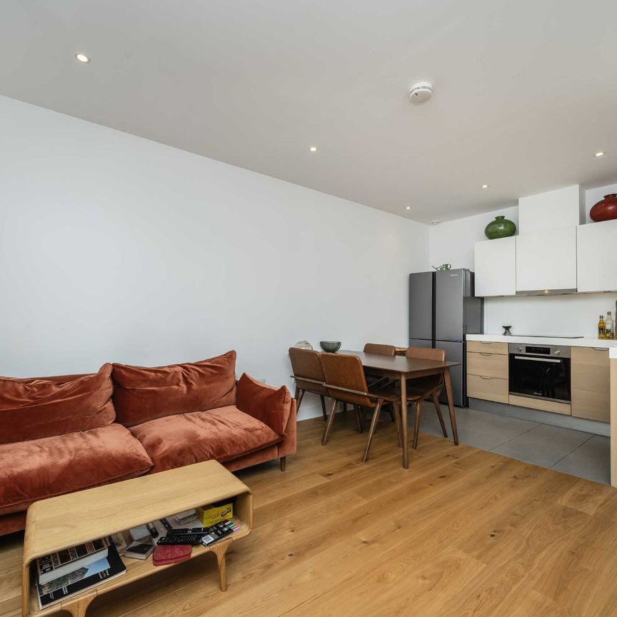 Bromyard Avenue, Acton, W3, London - Photo 1
