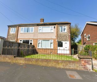 4 bedroom House in Stanmore Crescent, Leeds - Photo 5