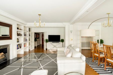 Inver Court - Photo 2