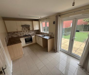 3 bedroom terraced house to rent - Photo 5