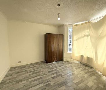 Denny Road, London, N9 - Photo 1