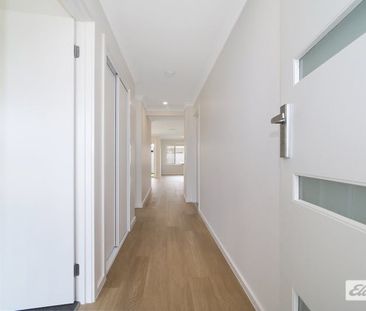 Brand new living with Park views! - Photo 2