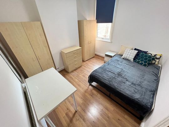 4 bedroom house to rent - Photo 1