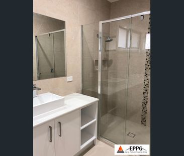 Superbly Located Executive Family Residence in the Heart of Ashburton - Photo 3