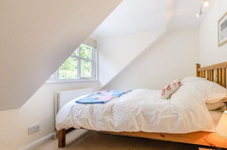 2 bedroom semi-detached house to rent - Photo 4