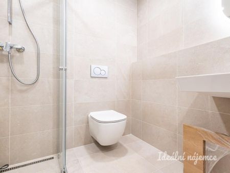 Pronájem bytu 1+kk 33 m2 - Fotografie 3