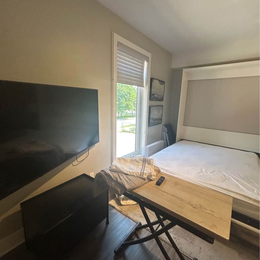 196 Beechwood Avenue - Photo 1