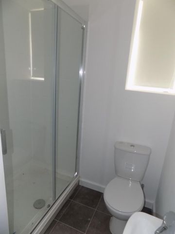 1 bedroom property to rent - Photo 4