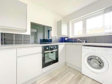 Curlew Close, Whitchurch, Cardiff, CF14 - Photo 2