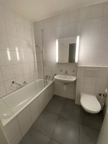 Appartement lumineux de 1,5 pièce dans un emplacement privilégié - Photo 4