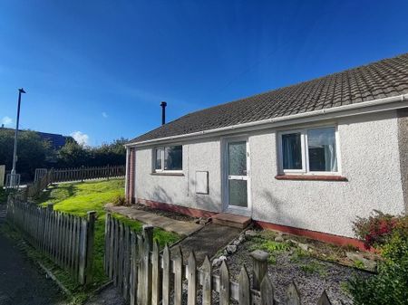 2 bedroom semi-detached bungalow to rent - Photo 3