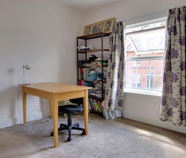 3 bedroom terraced house to rent - Photo 4