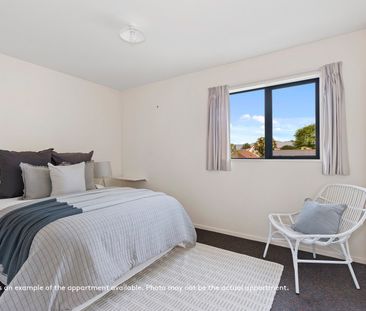 Sunny One Bedroom Apartment in Richmond - Photo 2