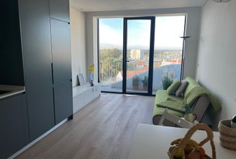 Apartamento T1 Novo com Vistas Panorâmicas - a 5 Minutos da Av. Dr. Lourenço Peixinho