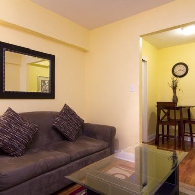 SOPHISTICATED BACKDROP - Photo 1