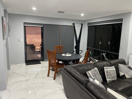 Ellenbrook - Photo 2