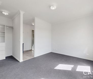 6 Bambusa Way, Clyde North - Photo 4